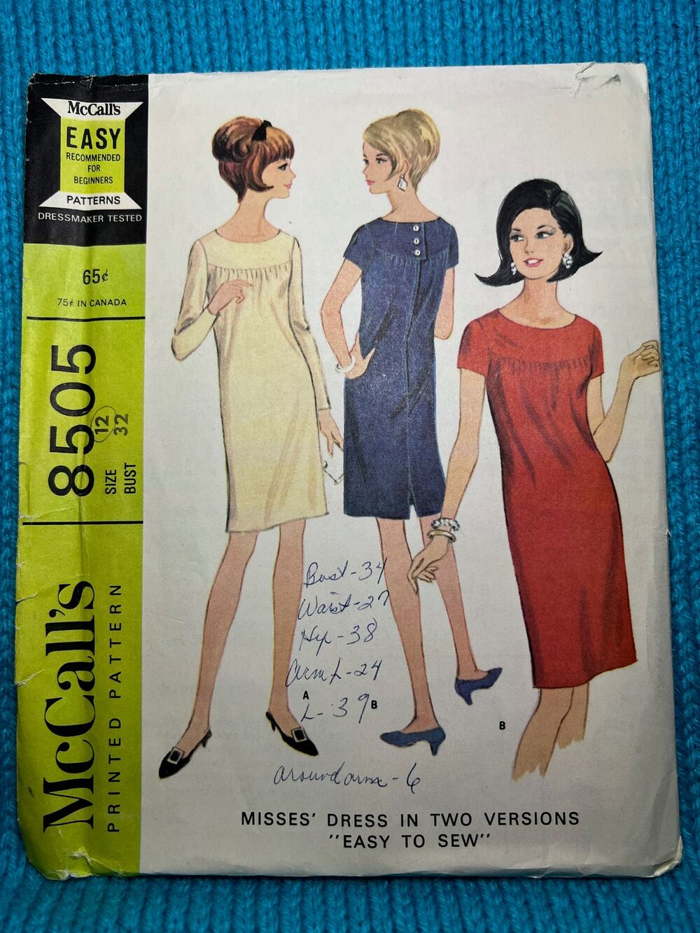 McCalls8505  Sewing pattern shift dress 1960s Size 12